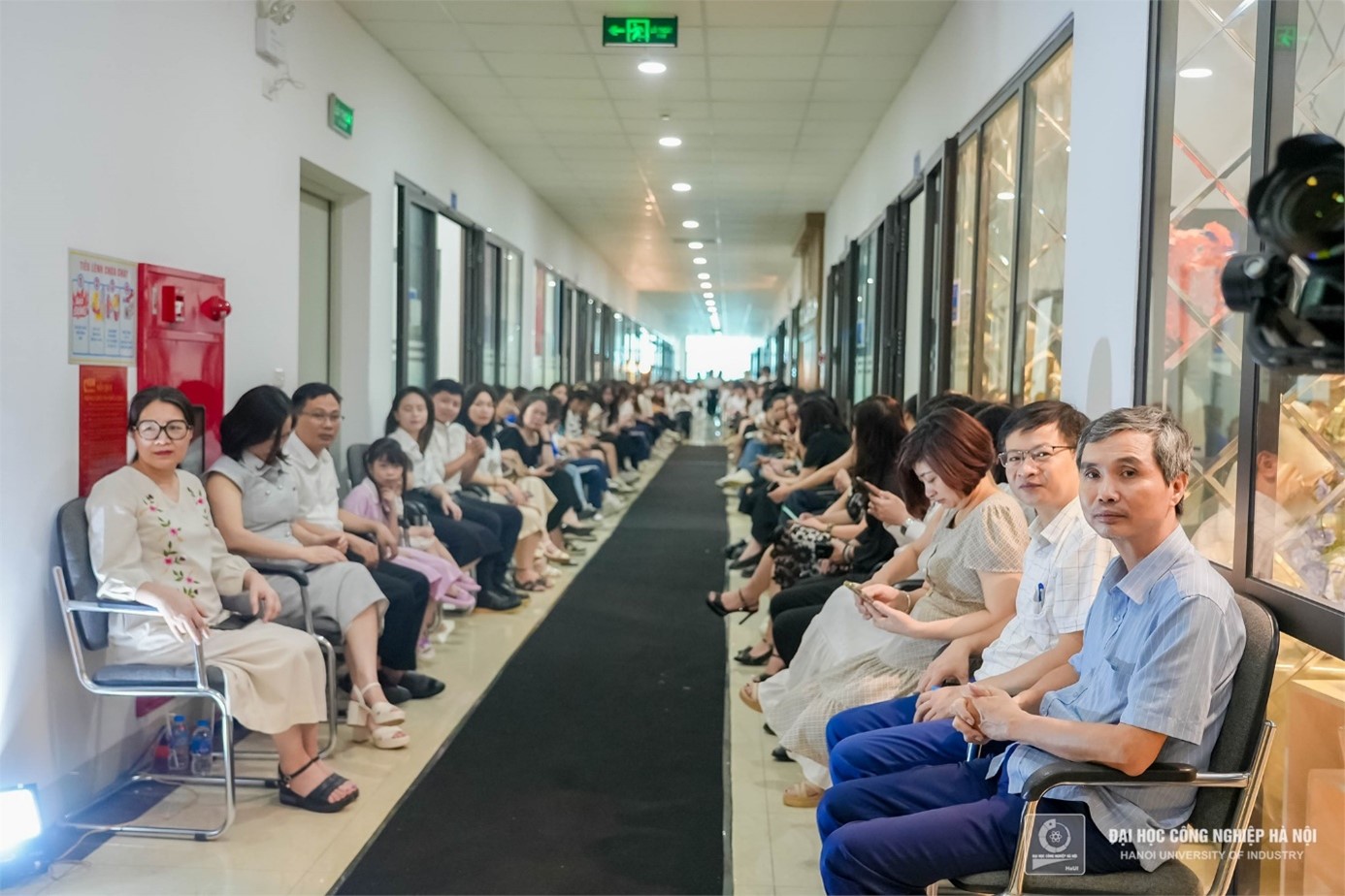 TRÌNH DIỄN BÀI TỐT NGHIỆP “FASHION FOR FUTURE” CỦA SINH VIÊN ĐẠI HỌC NGÀNH THIẾT KẾ THỜI TRANG - KHOÁ 15, KHOA CÔNG NGHỆ MAY VÀ THIẾT KẾ THỜI TRANG