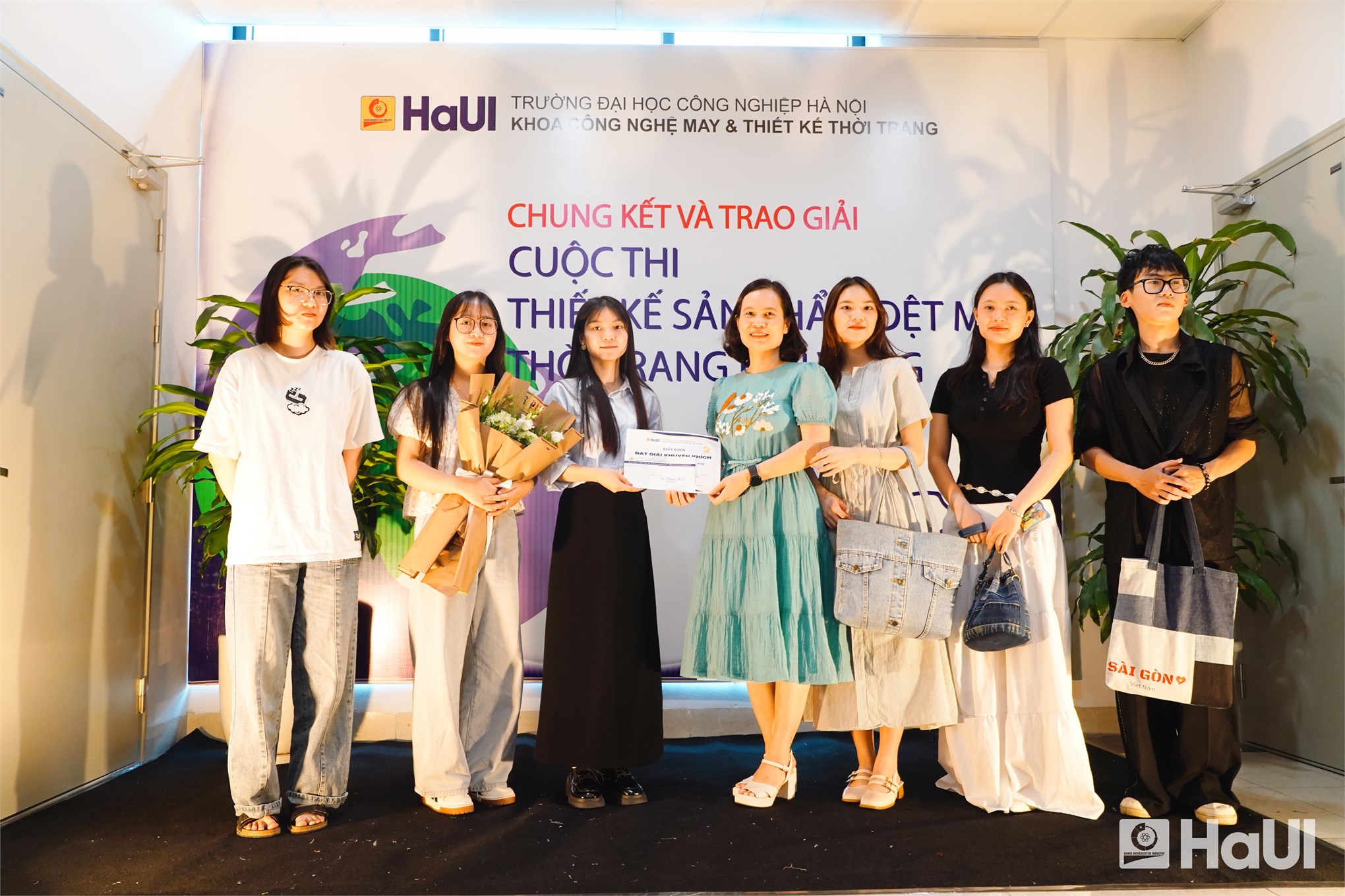 Chung kết và trao giải cuộc thi thiết kế sản phẩm dệt may và thời trang bền vững