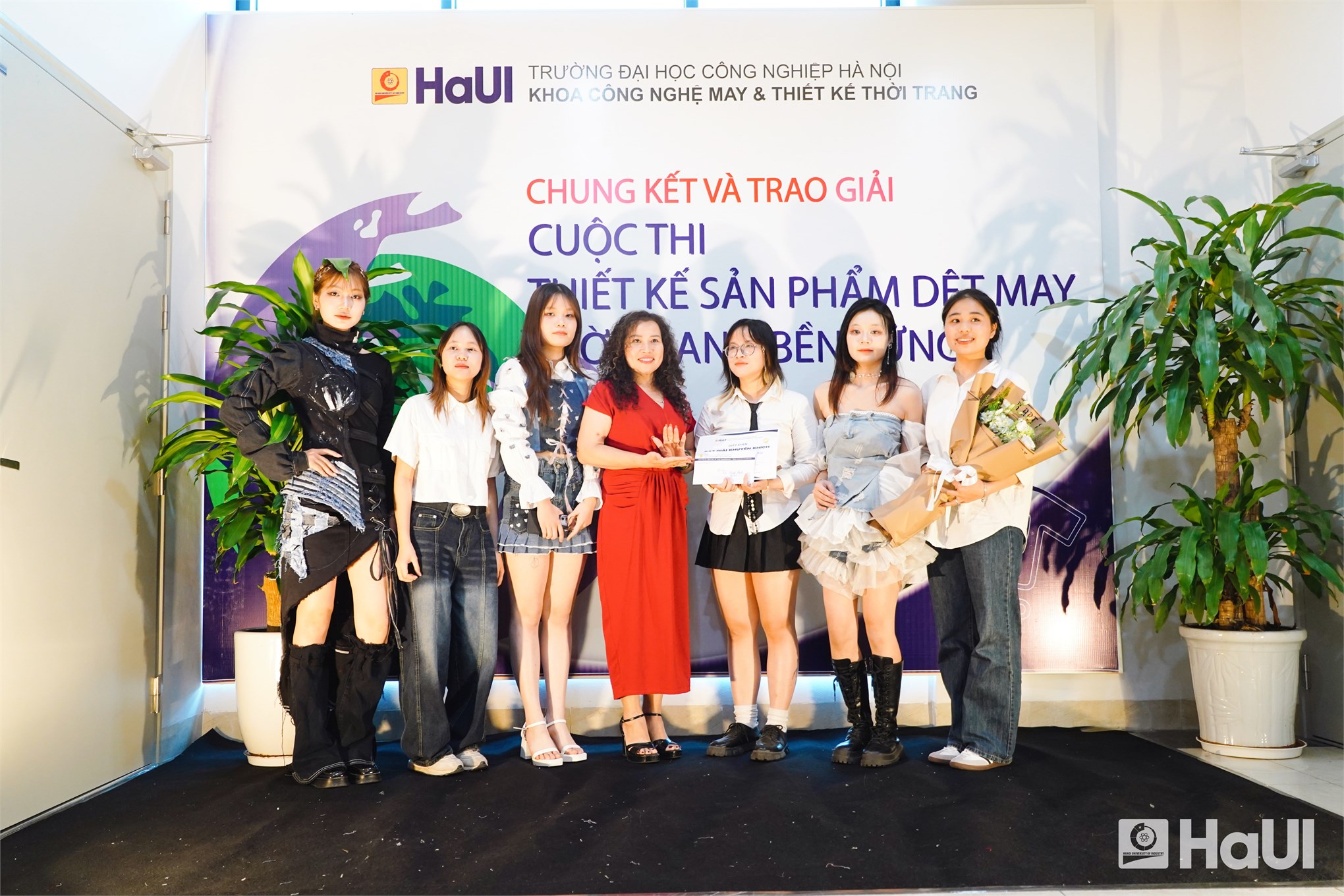 Chung kết và trao giải cuộc thi thiết kế sản phẩm dệt may và thời trang bền vững
