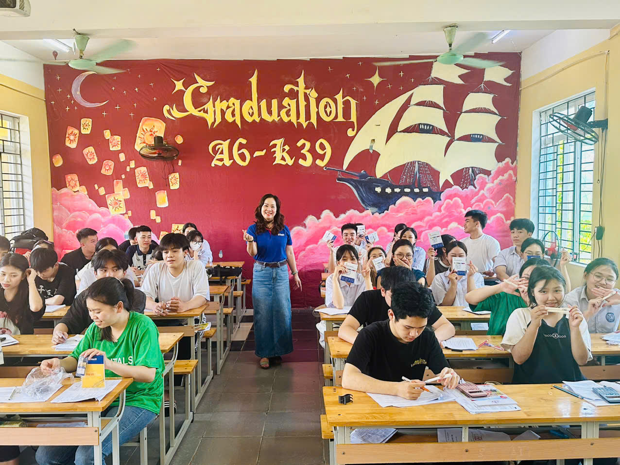 Định hướng, tư vấn hướng nghiệp cho học sinh tại các trường THPT tỉnhThanh Hóa, một hoạt động ý nghĩa của Khoa CN May & Thiết kế Thời trang, trường Đại Học Công nghiệp Hà Nội