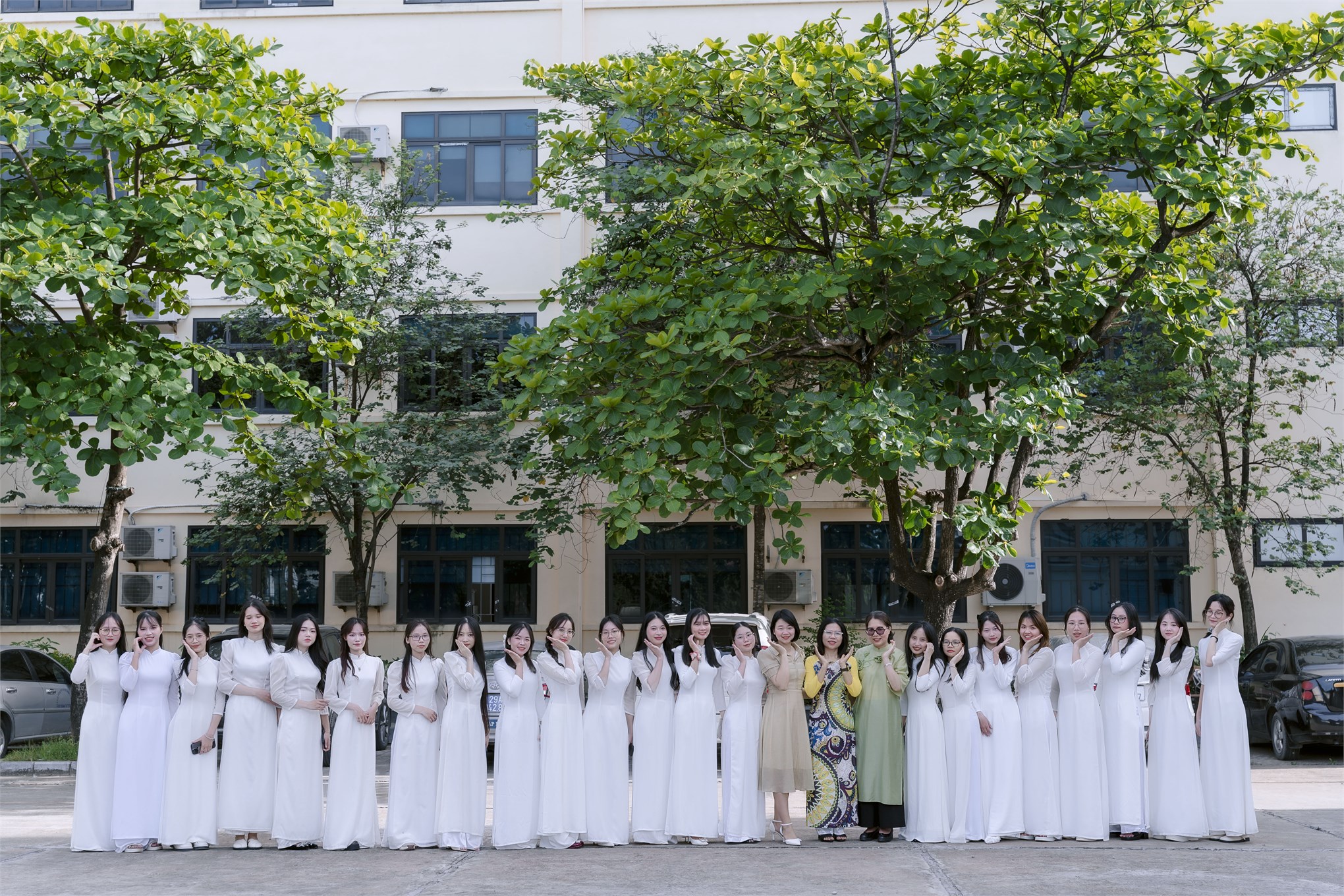 Lễ bảo vệ đồ án tốt nghiệp ngành Công nghệ Dệt, May – Hệ Đại học Khóa 16, Khoa Công nghệ May và Thiết kế Thời trang.