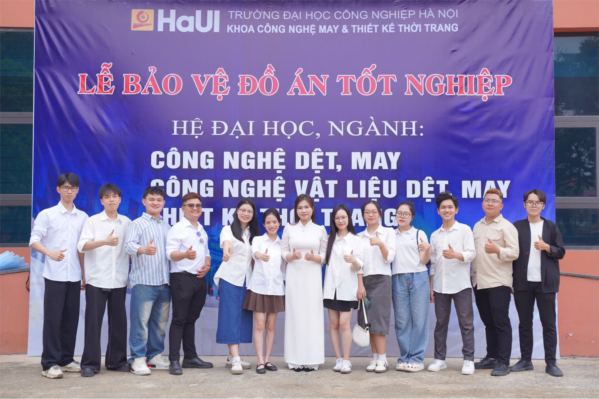 Lễ bảo vệ đồ án tốt nghiệp ngành Công nghệ Dệt, May – Hệ Đại học Khóa 16, Khoa Công nghệ May và Thiết kế Thời trang.