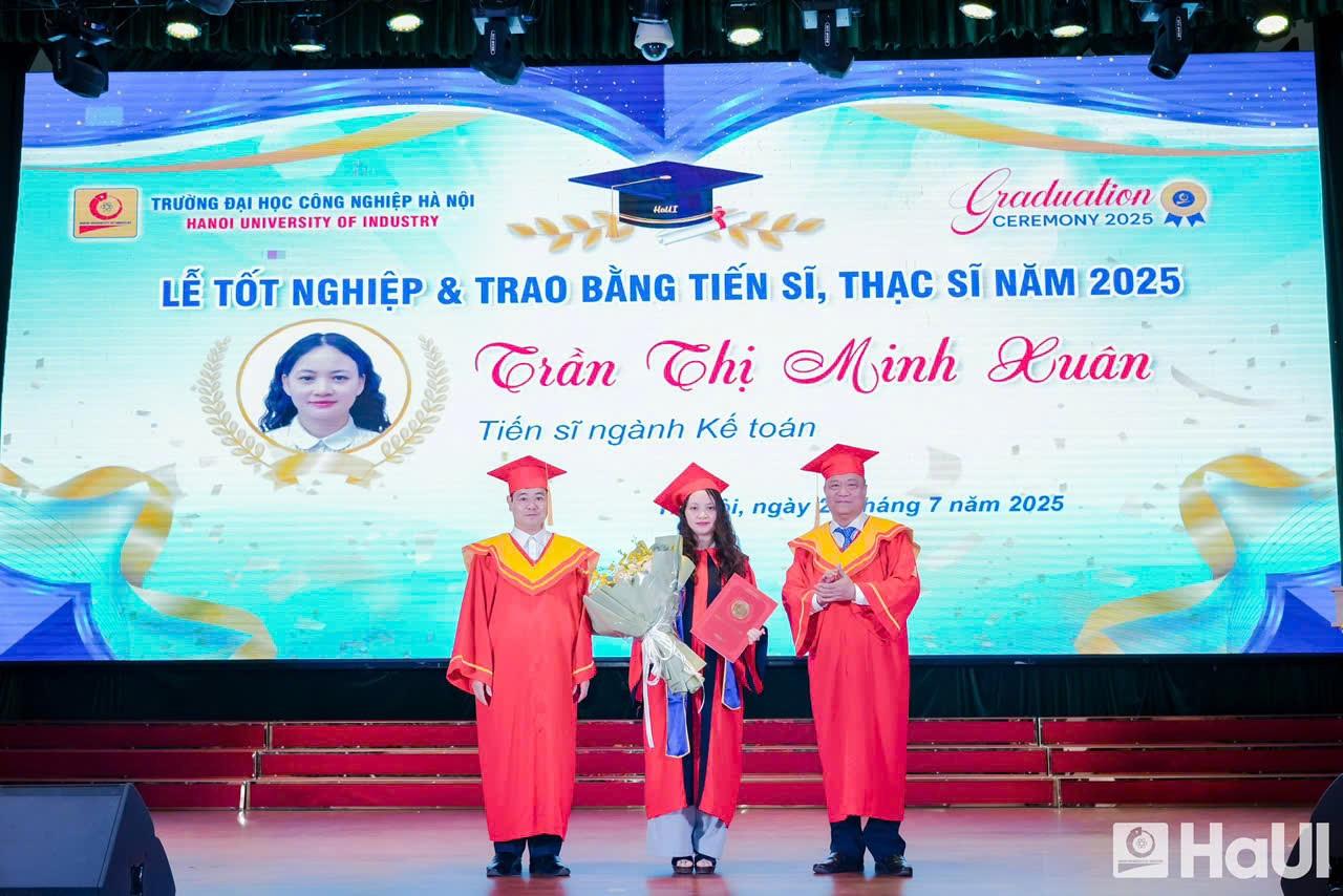 Tại sao nên học Tiến sĩ Công nghệ Dệt, May trong bối cảnh ngành dệt may Việt Nam hiện nay