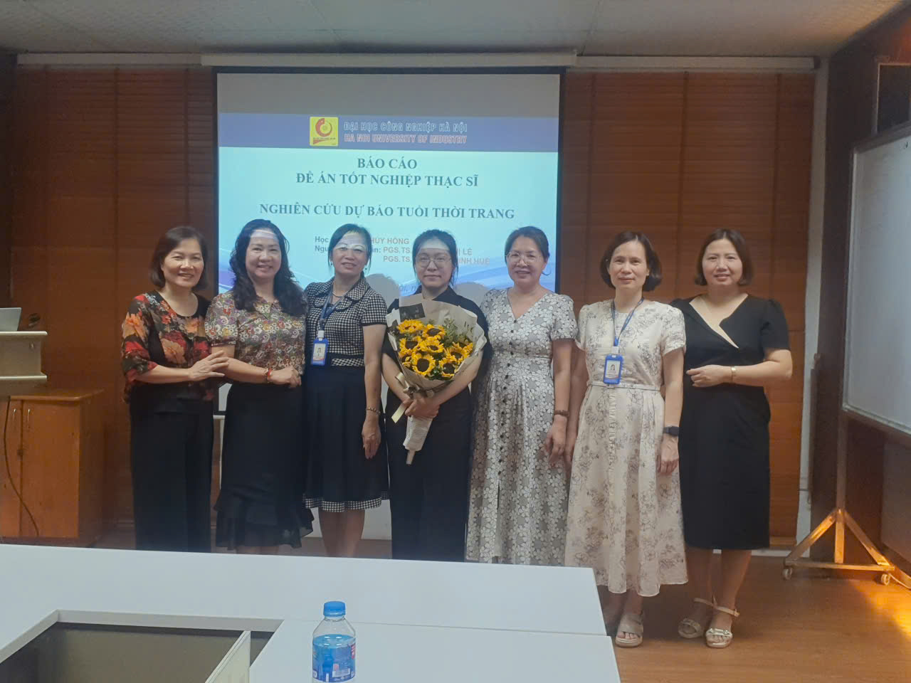 Đề án tốt nghiệp của học viên Khóa 13, ngành Công nghệ dệt, may – Một nghiên cứu ứng dụng công nghệ học máy trong lĩnh vực dệt, may và thời trang
