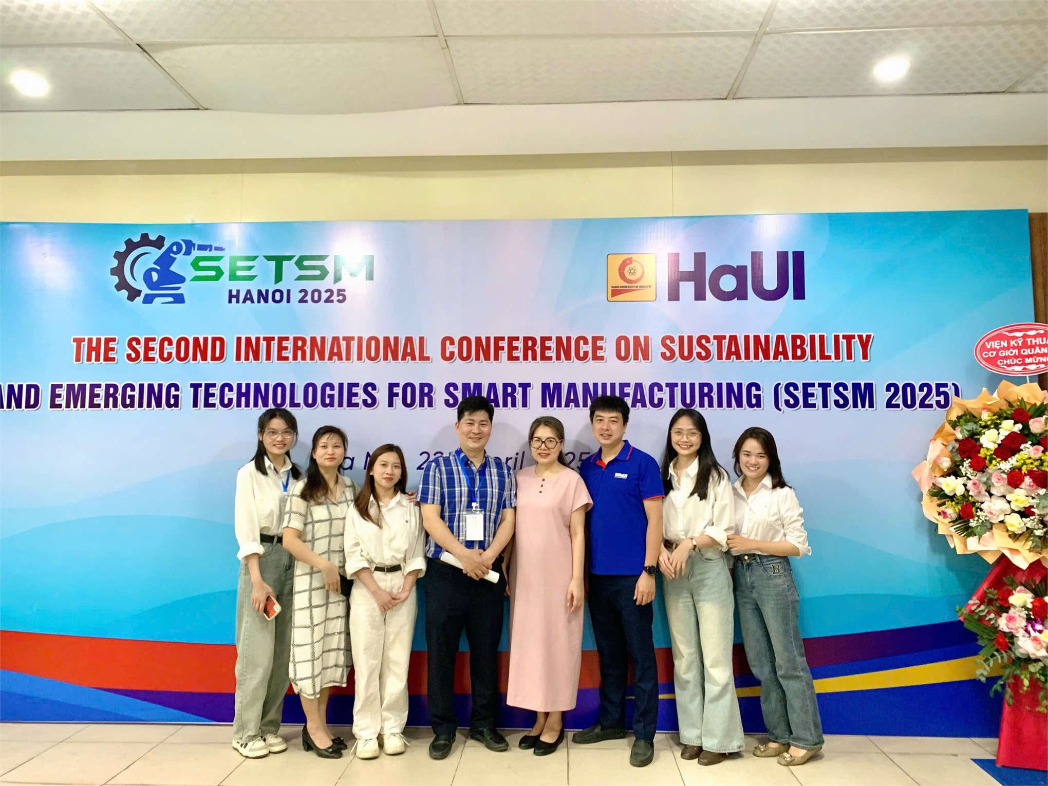 Công tác Nghiên cứu khoa học năm học 2024–2025- Khoa Công nghệ May & Thiết kế Thời trang – Đại học Công nghiệp Hà Nội