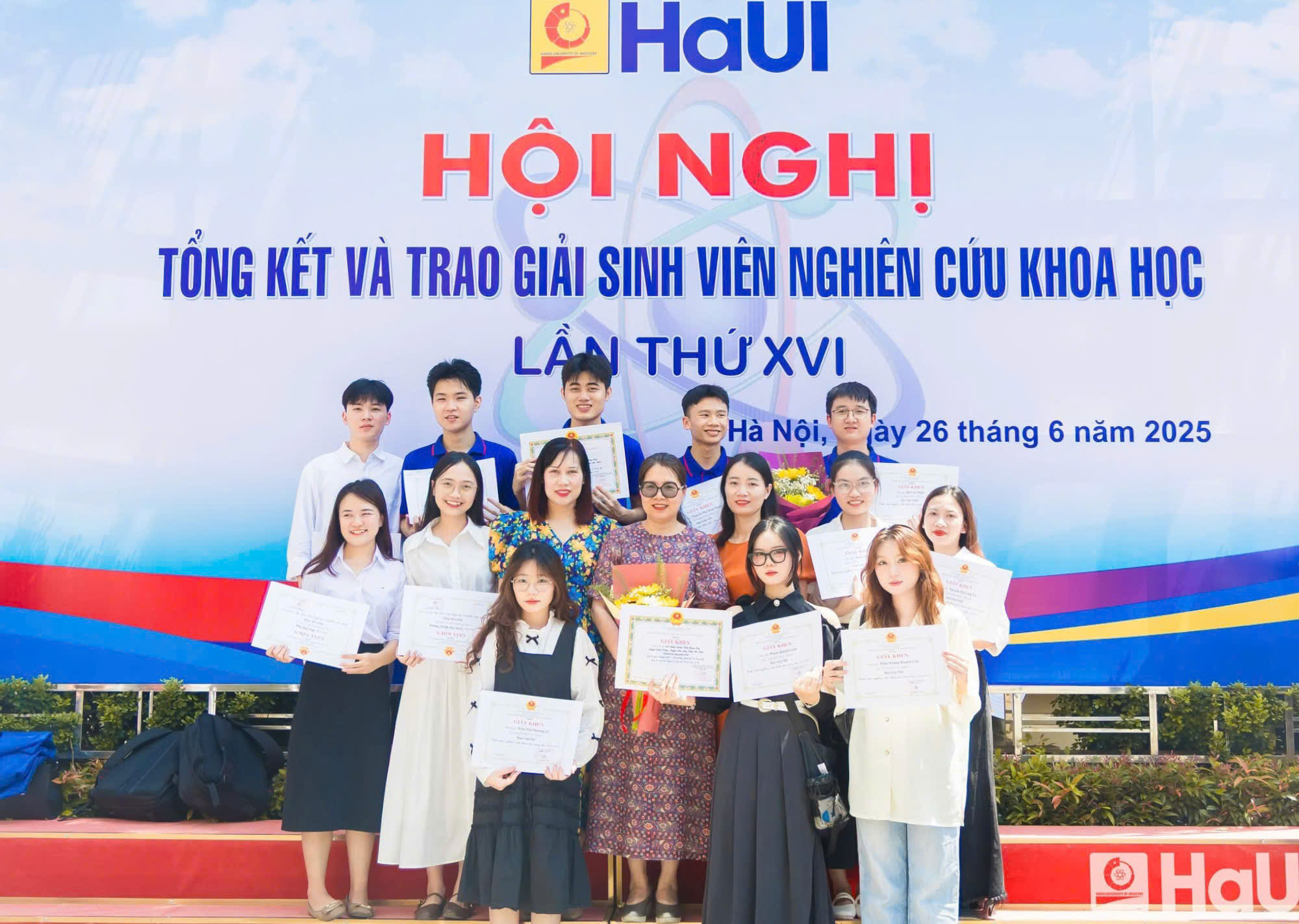 Công tác Nghiên cứu khoa học năm học 2024–2025- Khoa Công nghệ May & Thiết kế Thời trang – Đại học Công nghiệp Hà Nội