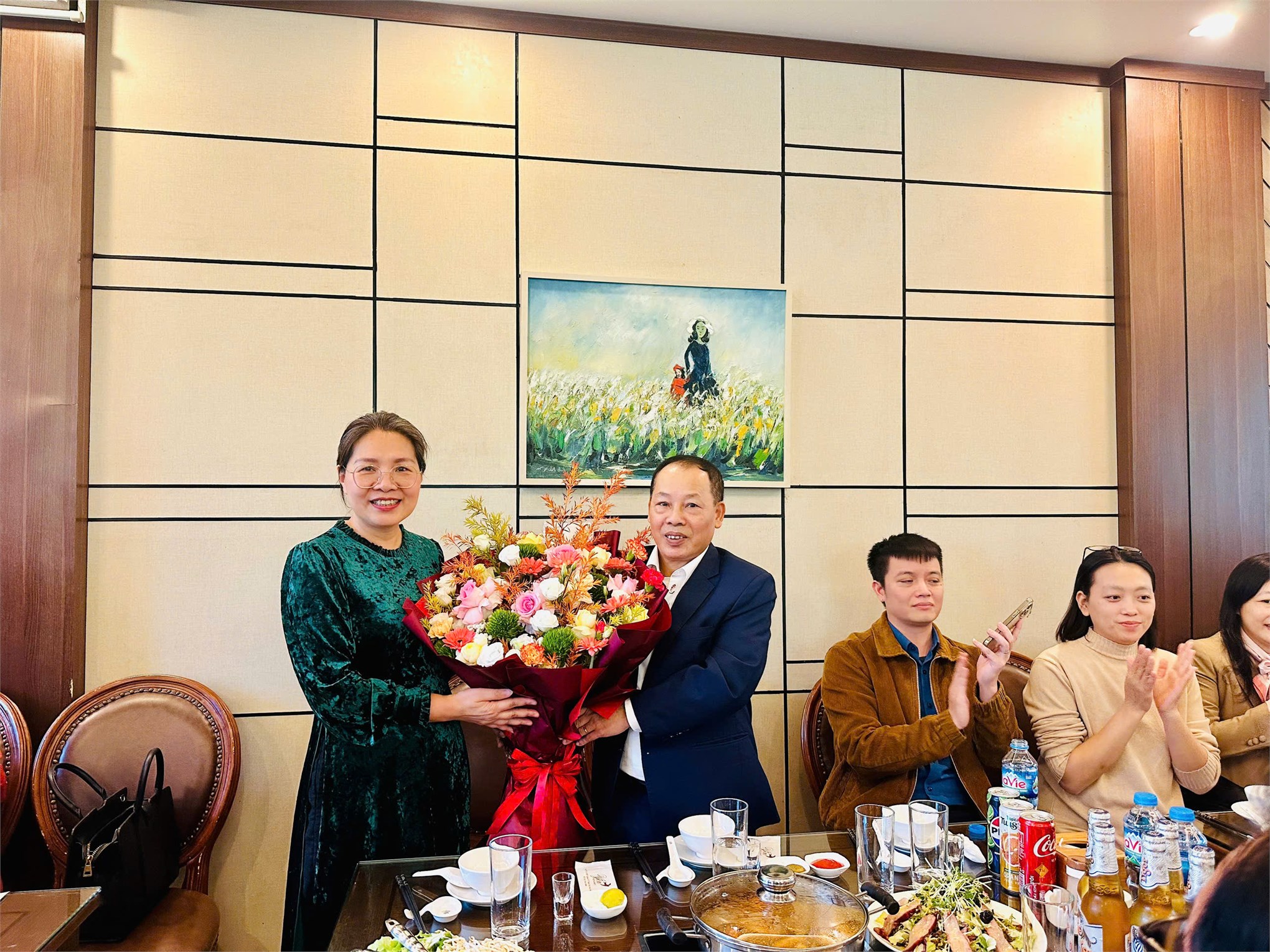 Gặp gỡ tri ân các thế hệ thầy cô giáo Khoa Công nghệ May & Thiết kế Thời trang nhân ngày Nhà giáo Việt nam 20/11