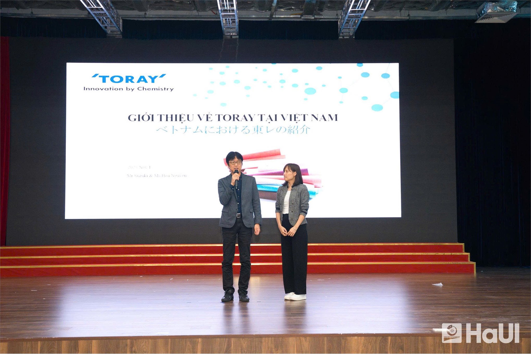 Tọa đàm “Định hướng nghề nghiệp cho sinh viên K20 của khoa CNM&TKTT: Vững bước tương lai”