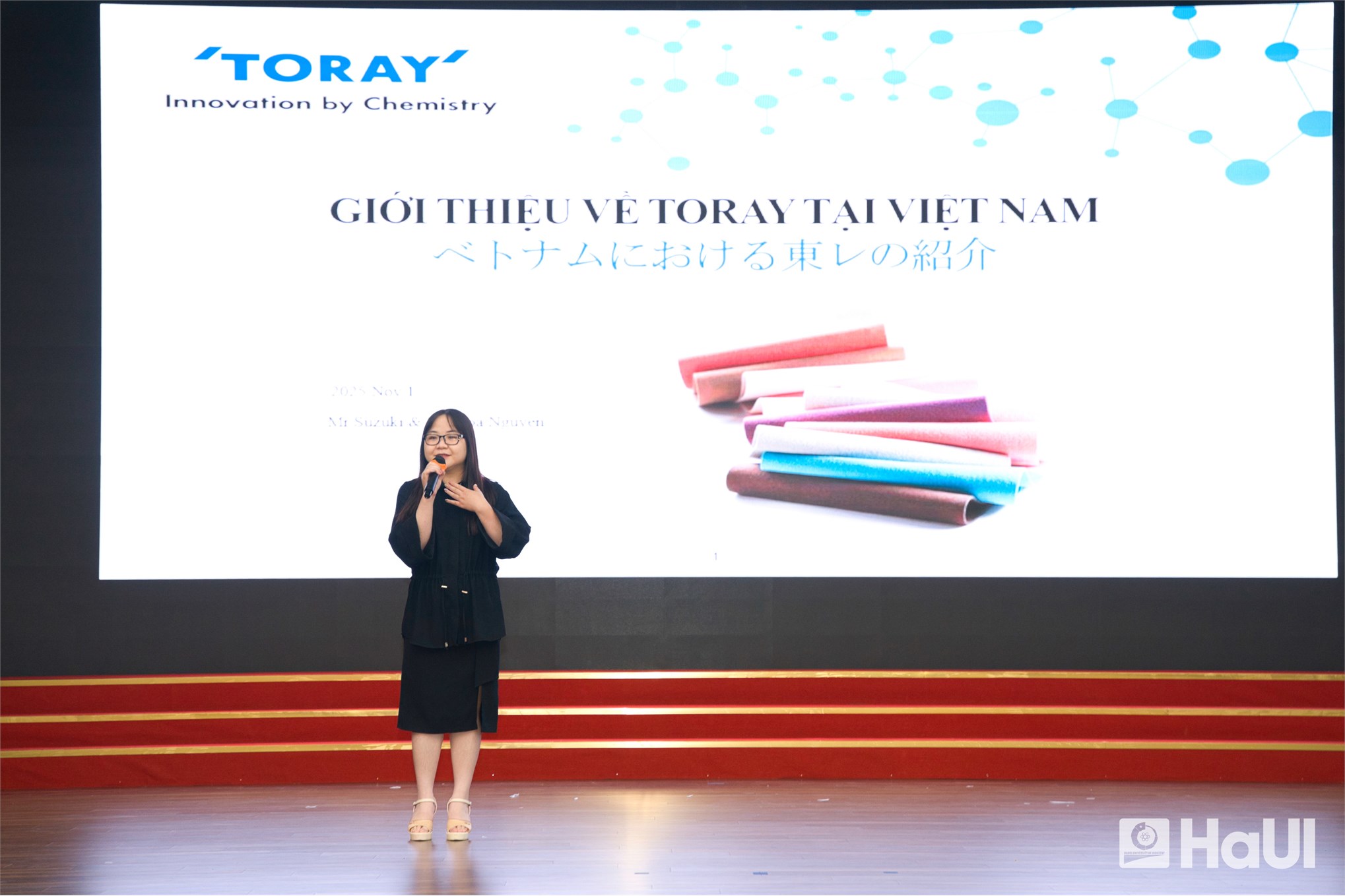 Tọa đàm “Định hướng nghề nghiệp cho sinh viên K20 của khoa CNM&TKTT: Vững bước tương lai”