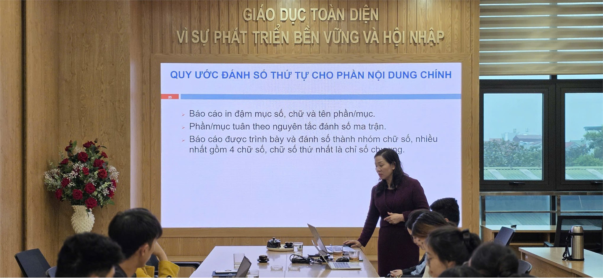 Tập huấn viết báo cáo khoa học dành cho sinh viên khoa Công nghệ May- TKTT, Đại học Công nghiệp Hà Nội