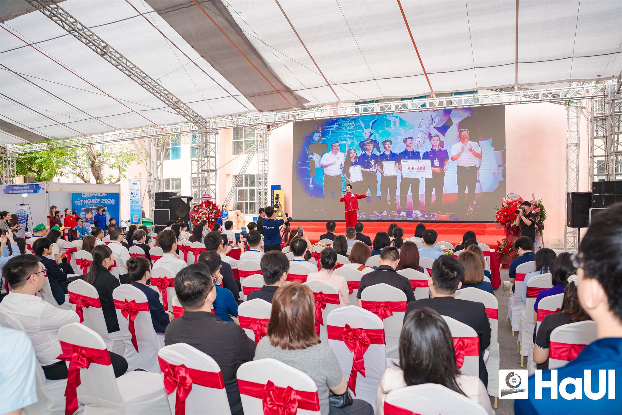 Ngày hội việc làm – Job Fair HaUI 2026: Kết nối doanh nghiệp, kiến tạo tương lai