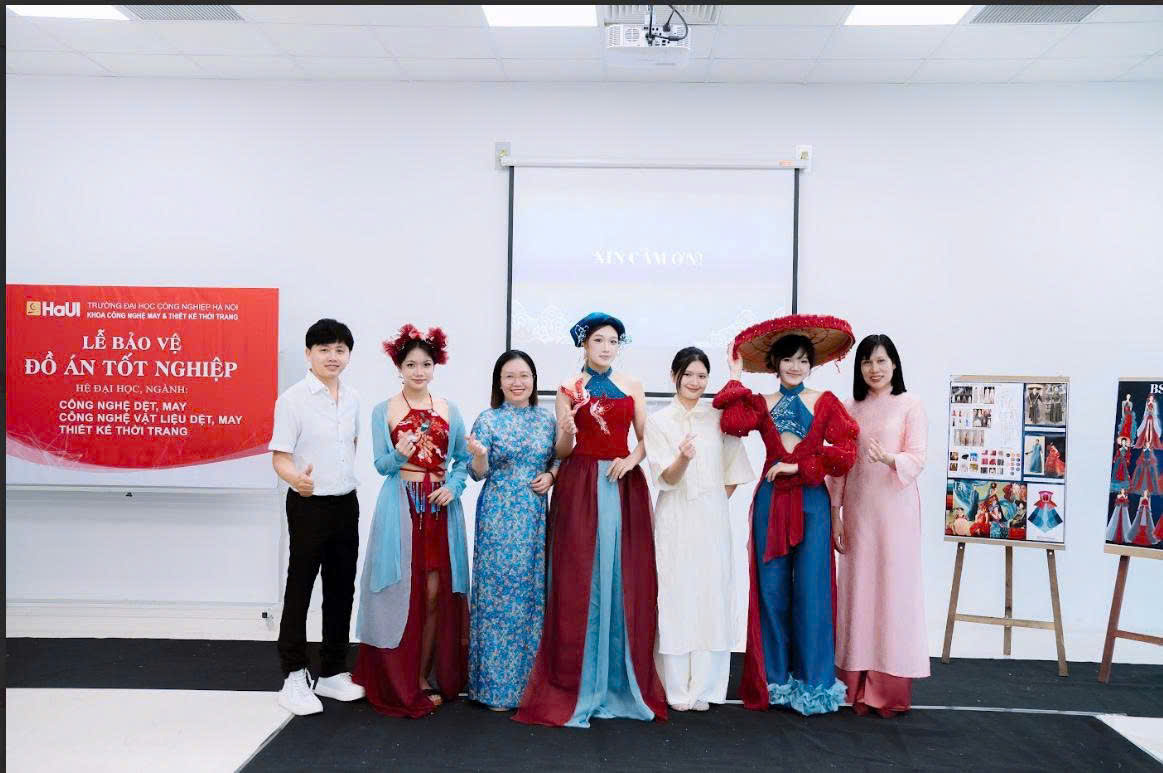 LỄ BẢO VỆ ĐỒ ÁN TỐT NGHIỆP NGÀNH THIẾT KẾ THỜI TRANG KHÓA 17 - KHOA CÔNG NGHỆ MAY VÀ THIẾT KẾ THỜI TRANG, ĐẠI HỌC CÔNG NGHIỆP HÀ NỘI