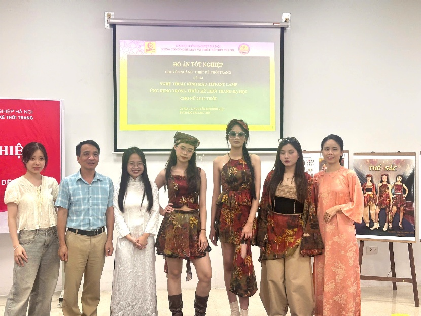 LỄ BẢO VỆ ĐỒ ÁN TỐT NGHIỆP NGÀNH THIẾT KẾ THỜI TRANG KHÓA 17 - KHOA CÔNG NGHỆ MAY VÀ THIẾT KẾ THỜI TRANG, ĐẠI HỌC CÔNG NGHIỆP HÀ NỘI