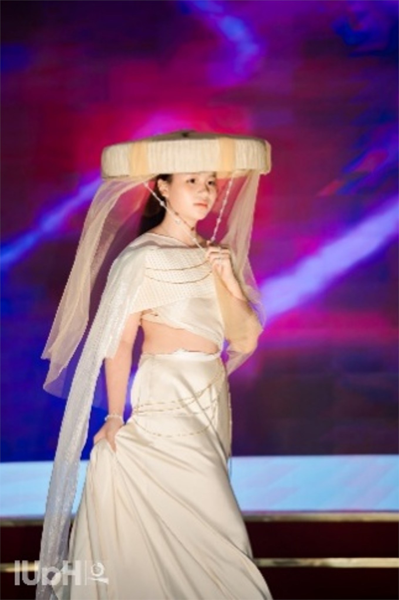 Từ giảng đường sáng tạo đến sàn diễn bài tốt nghiệp: Sinh viên ngành Thiết kế thời trang khẳng định bản lĩnh tại Đại học Công nghiệp Hà Nội