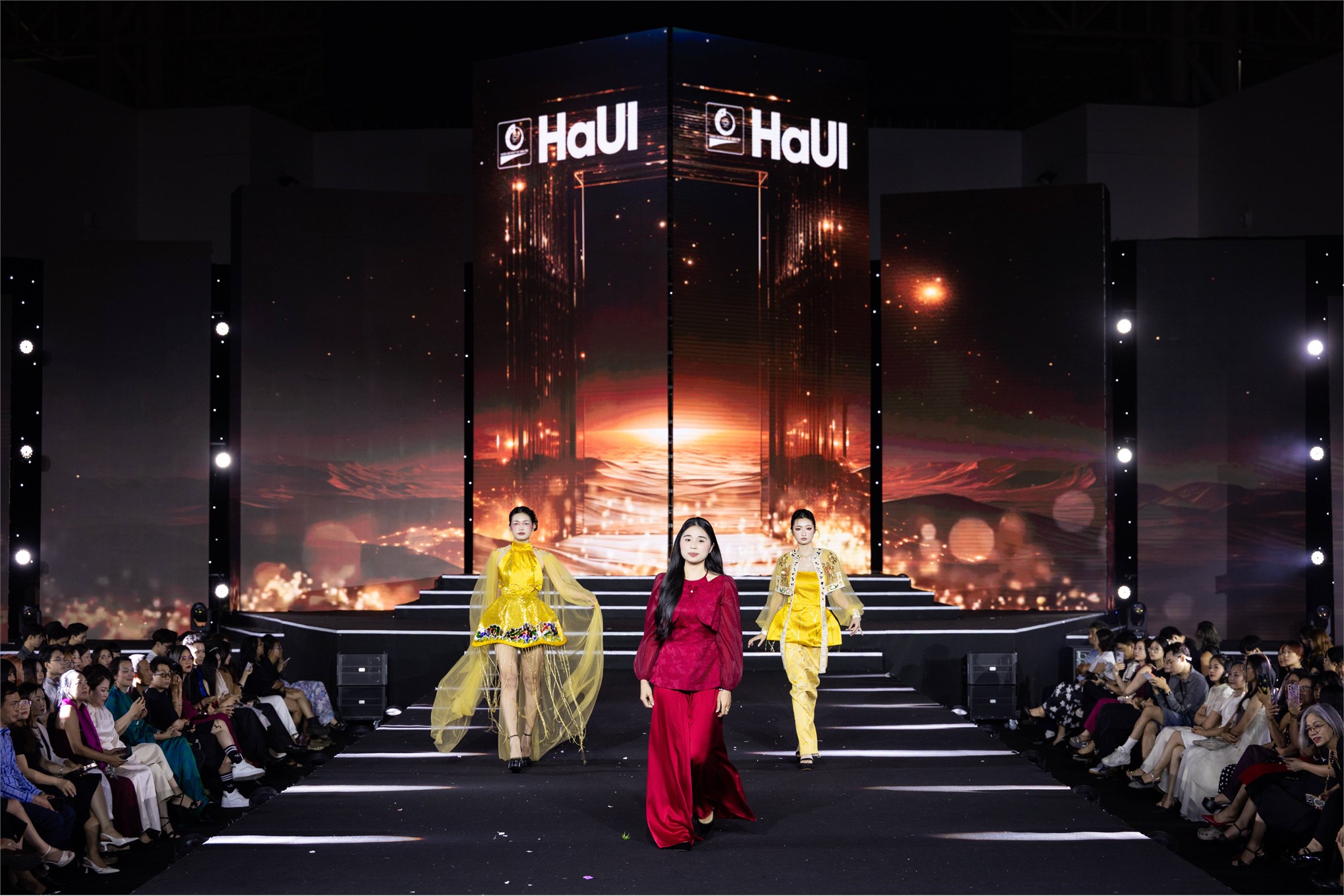 Sinh viên Khoa Công nghệ May & Thiết kế thời trang ghi đấu ấn tại sự kiện thời trang toàn cầu Global Fashion Week All Stars 2026