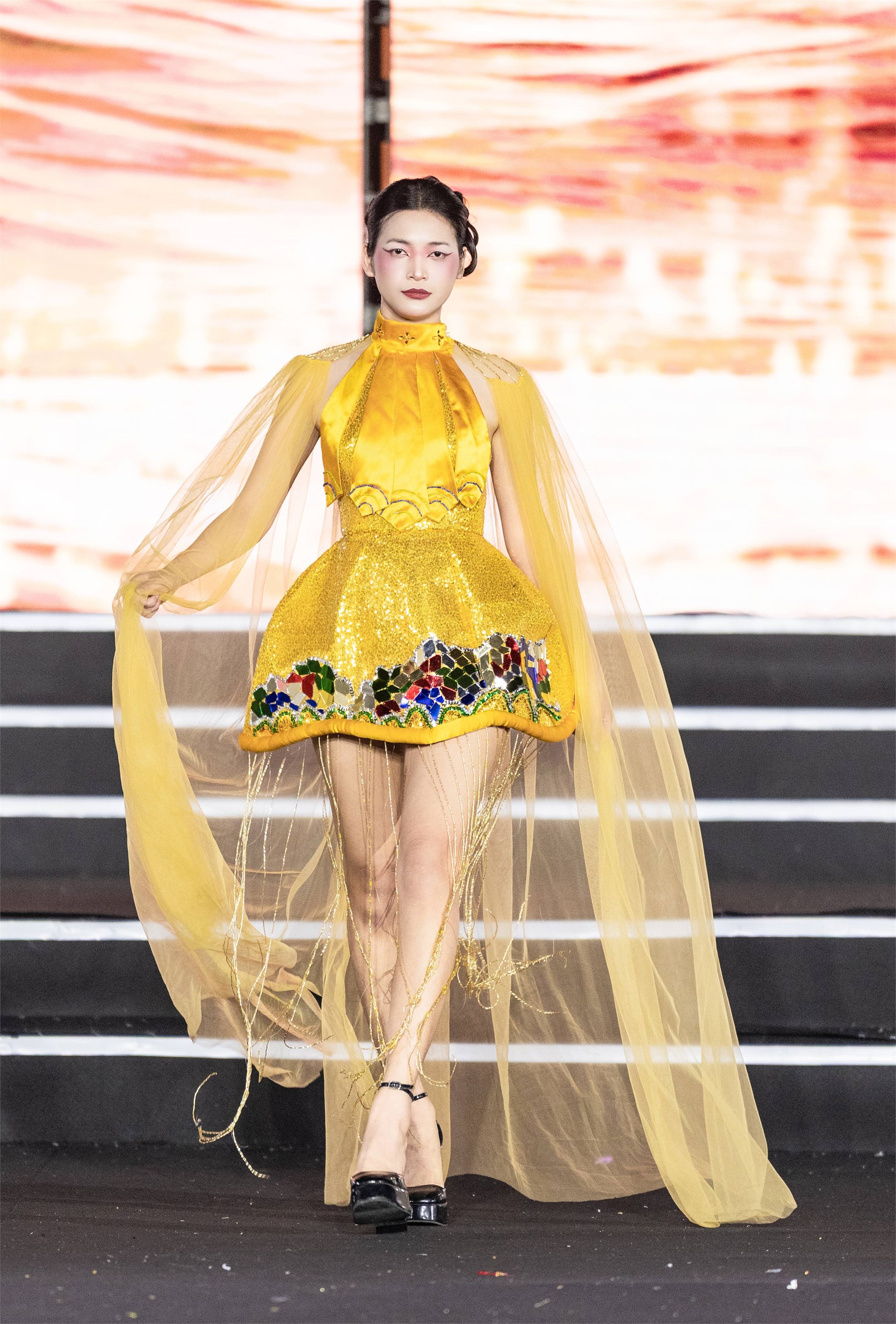 Sinh viên Khoa Công nghệ May & Thiết kế thời trang ghi đấu ấn tại sự kiện thời trang toàn cầu Global Fashion Week All Stars 2026