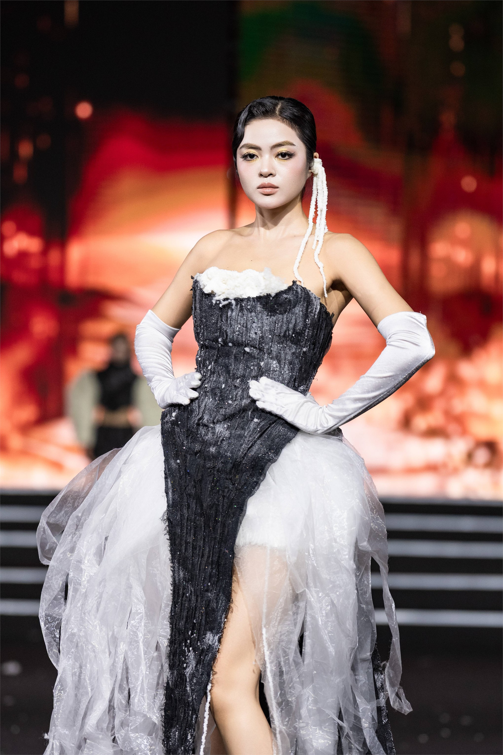 Sinh viên Khoa Công nghệ May & Thiết kế thời trang ghi đấu ấn tại sự kiện thời trang toàn cầu Global Fashion Week All Stars 2026