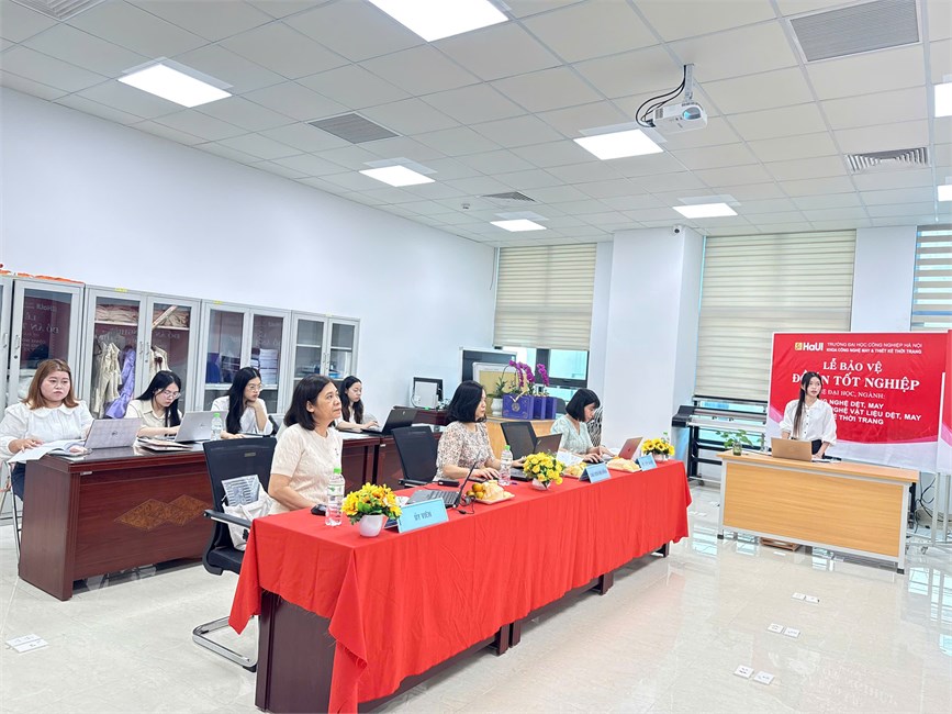 Lễ bảo vệ Đồ án tốt nghiệp ngành Công nghệ Dệt, May Hệ Đại học - Khoa Công nghệ May & TKTT